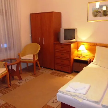 Bed & Breakfast City Center Heviz