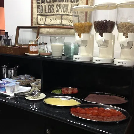 City Center Bed & Breakfast 2*