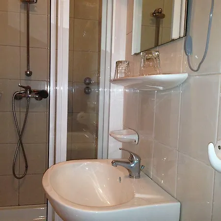 Bed & Breakfast City Center 2*